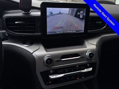 Used 2021 Ford Explorer XLT w/ Equipment Group 202A RWD image 9