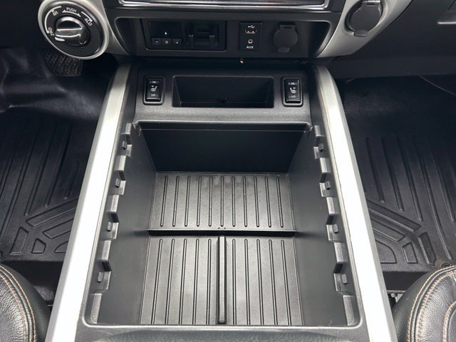 Used 2018 Nissan Titan SL w/ Chrome Package AWD/4WD image 19