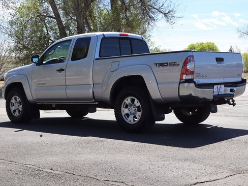 Used 2012 Toyota Tacoma 4x4 Access Cab V6 w/ TRD Off-Road Pkg image 7