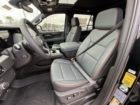 New 2026 GMC Yukon AT4 w/ AT4 Premium Package image 18