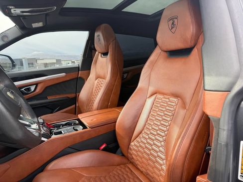 Used 2019 Lamborghini Urus AWD/4WD image 5