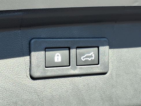 Certified 2025 Subaru Outback Premium w/ Popular Package #1A image 18