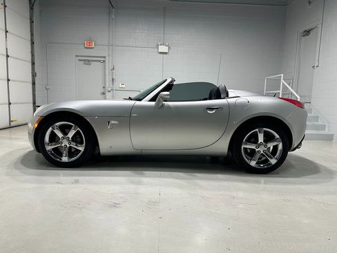 Used 2008 Pontiac Solstice GXP w/ Premium Package image 15