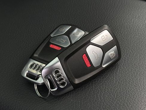 Used 2018 Audi Q5 2.0T Premium Plus w/ Premium Plus Package image 31