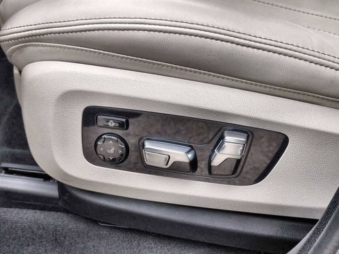 Certified 2023 BMW X6 xDrive40i w/ M Sport Package image 17