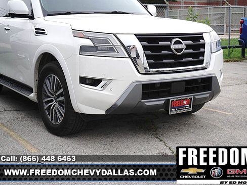 Used 2024 Nissan Armada SL w/ Captain's Chairs Package RWD image 1