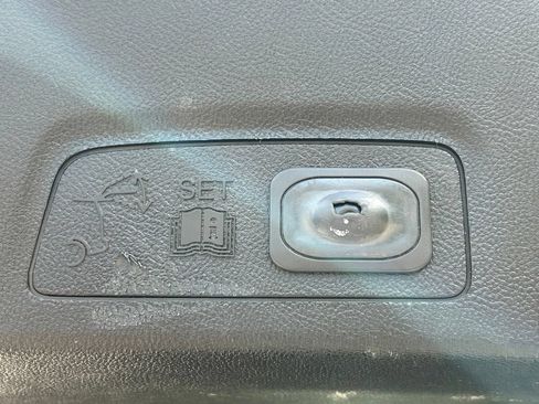 Used 2019 Lincoln MKC Premiere FWD image 51