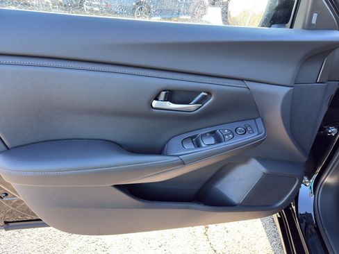 New 2025 Nissan Sentra SV image 12