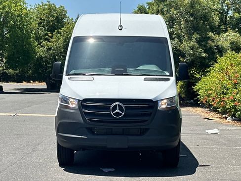 New 2025 Mercedes-Benz Sprinter 2500 image 8