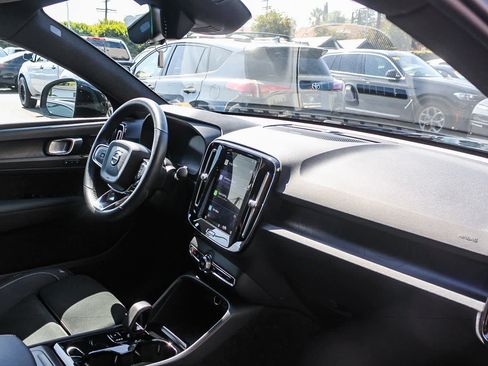 Used 2023 Volvo C40 P8 Recharge Ultimate w/ Protection Package Premier AWD/4WD image 15