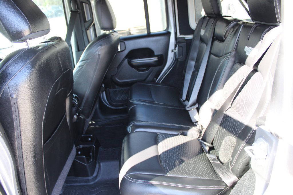 Used 2018 Jeep Wrangler Unlimited Sport S AWD/4WD image 14