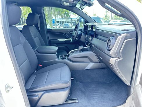 Used 2025 Chevrolet Colorado W/T w/ WT Custom Package RWD image 16
