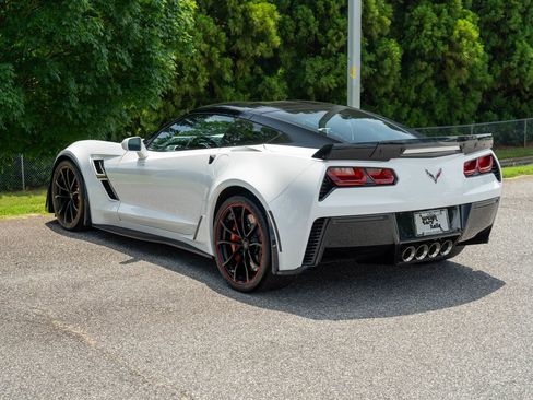 Used 2018 Chevrolet Corvette Grand Sport w/ Z07 Performance Package image 2