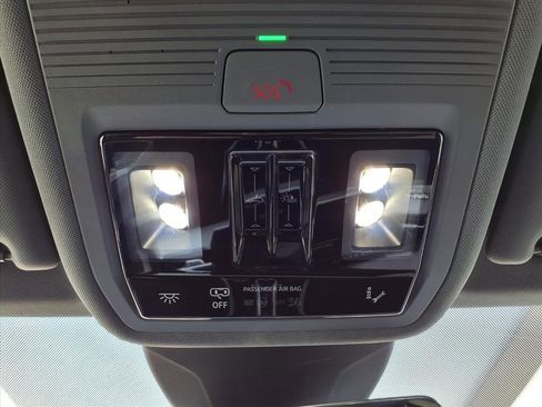 Certified 2025 Audi Q4 e-tron Premium Plus w/ Premium Plus image 20