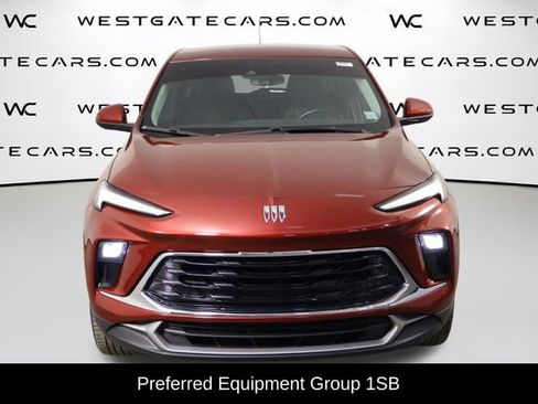 Used 2024 Buick Encore GX Preferred w/ Comfort Package FWD image 2