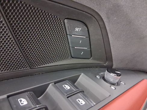 Used 2023 Audi e-tron GT Prestige w/ Prestige Package image 21