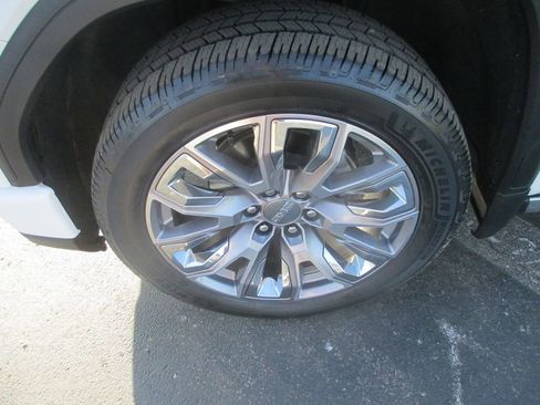 Used 2024 GMC Sierra 1500 Denali w/ Denali Reserve Package AWD/4WD image 14