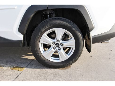 Used 2019 Toyota RAV4 XLE image 31