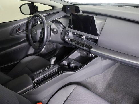 Used 2023 Toyota Prius LE image 25