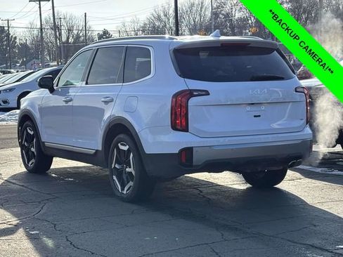Used 2025 Kia Telluride S image 2