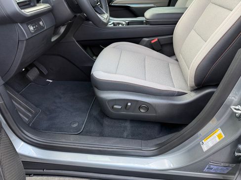 New 2026 Chevrolet Traverse LT FWD image 11