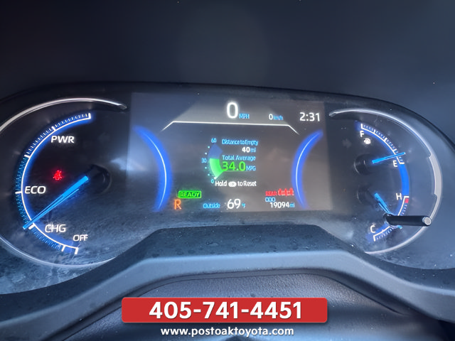 Used 2025 Toyota RAV4 LE AWD/4WD image 19