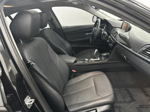 Used 2017 BMW 320i Sedan RWD image 31
