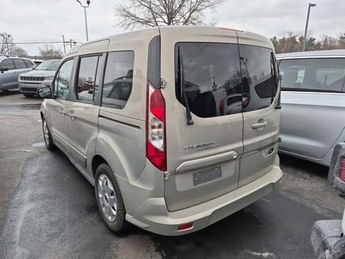 Used 2016 Ford Transit Connect XLT image 4