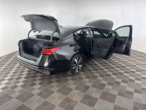 Used 2021 Nissan Altima 2.5 SV w/ SV Premium Package FWD image 14