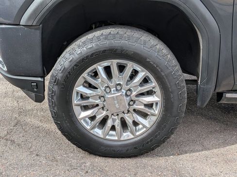 Used 2022 GMC Sierra 3500 Denali w/ Denali Ultimate Package image 9