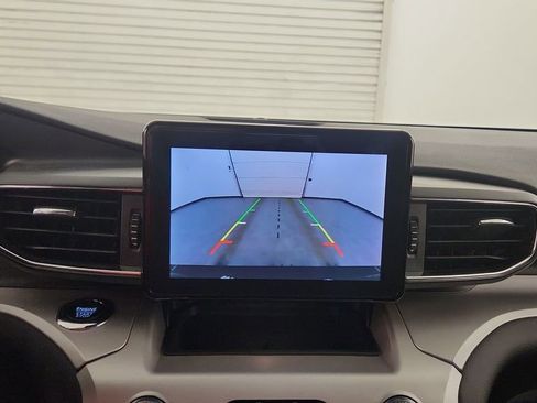 Used 2023 Ford Explorer XLT w/ Equipment Group 202A image 28