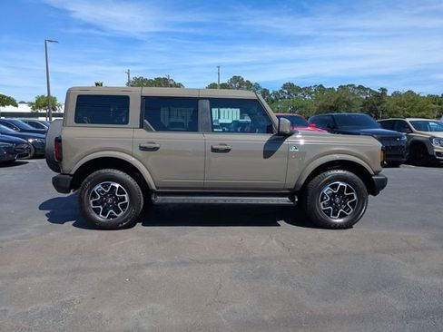 Used 2025 Ford Bronco Outer Banks AWD/4WD image 4