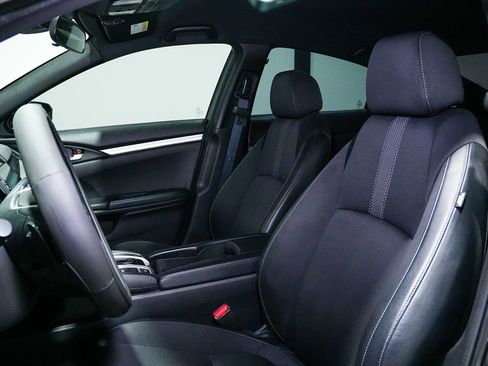 Used 2019 Honda Civic Sport image 11