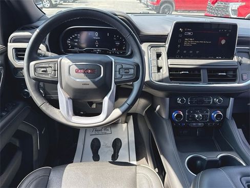 Used 2023 GMC Yukon SLT image 14
