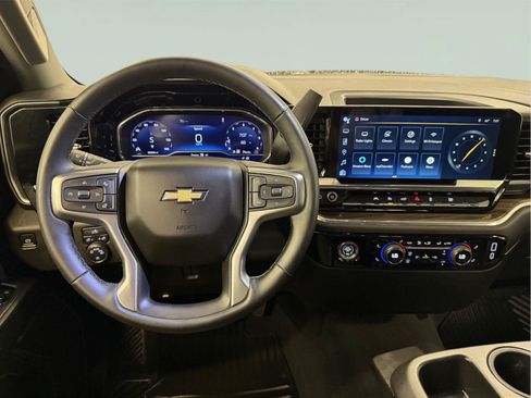 Used 2024 Chevrolet Silverado 1500 LT AWD/4WD image 30