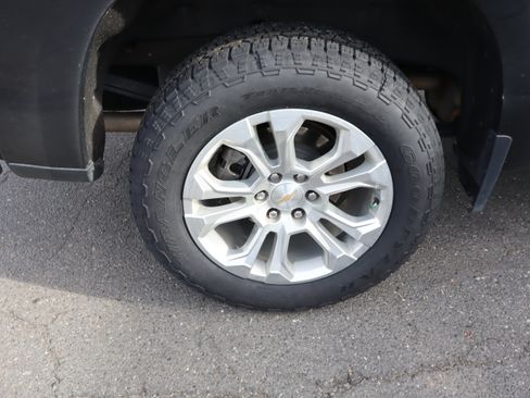 Certified 2023 Chevrolet Silverado 1500 LTZ w/ Technology Package image 38