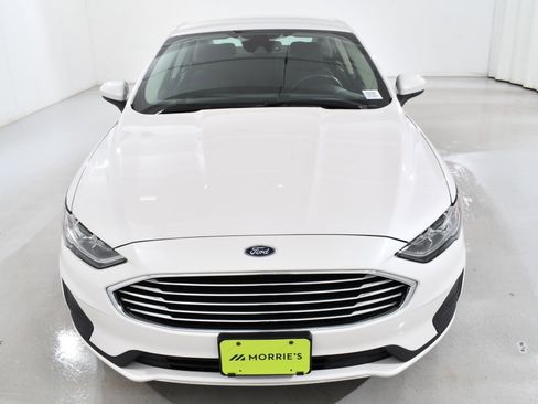 Used 2020 Ford Fusion SE image 3