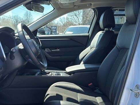 Certified 2025 MAZDA CX-50 AWD 2.5 S w/ Premium Package image 12