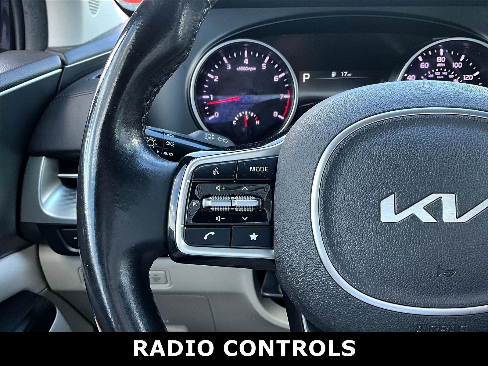 Used 2022 Kia Carnival LX FWD image 6