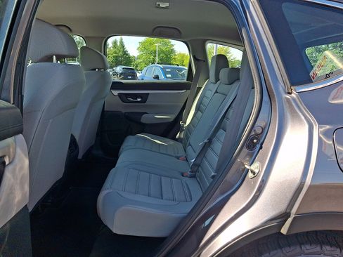 Used 2017 Honda CR-V LX image 10