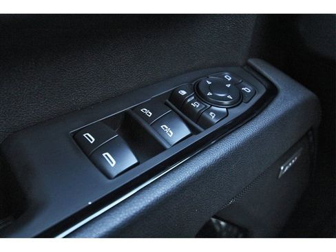 Used 2025 GMC Sierra 2500 AT4 image 18