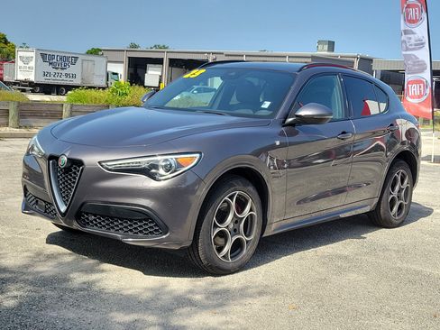 Used 2023 Alfa Romeo Stelvio Ti w/ Active Assist Plus Package AWD/4WD image 2