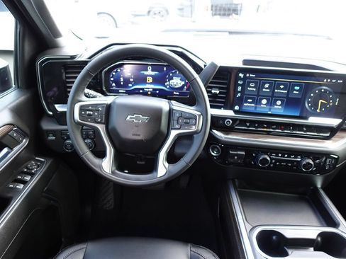 Used 2024 Chevrolet Silverado 2500 LT w/ Midnight Edition AWD/4WD image 42