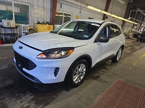 Used 2022 Ford Escape SE FWD image 2