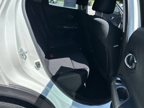Used 2016 Nissan Juke S image 25
