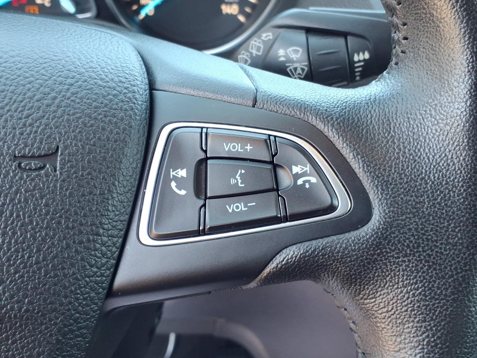 Used 2019 Ford Escape Titanium AWD/4WD image 22