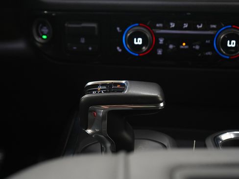 Used 2022 Chevrolet Silverado 1500 RST image 18