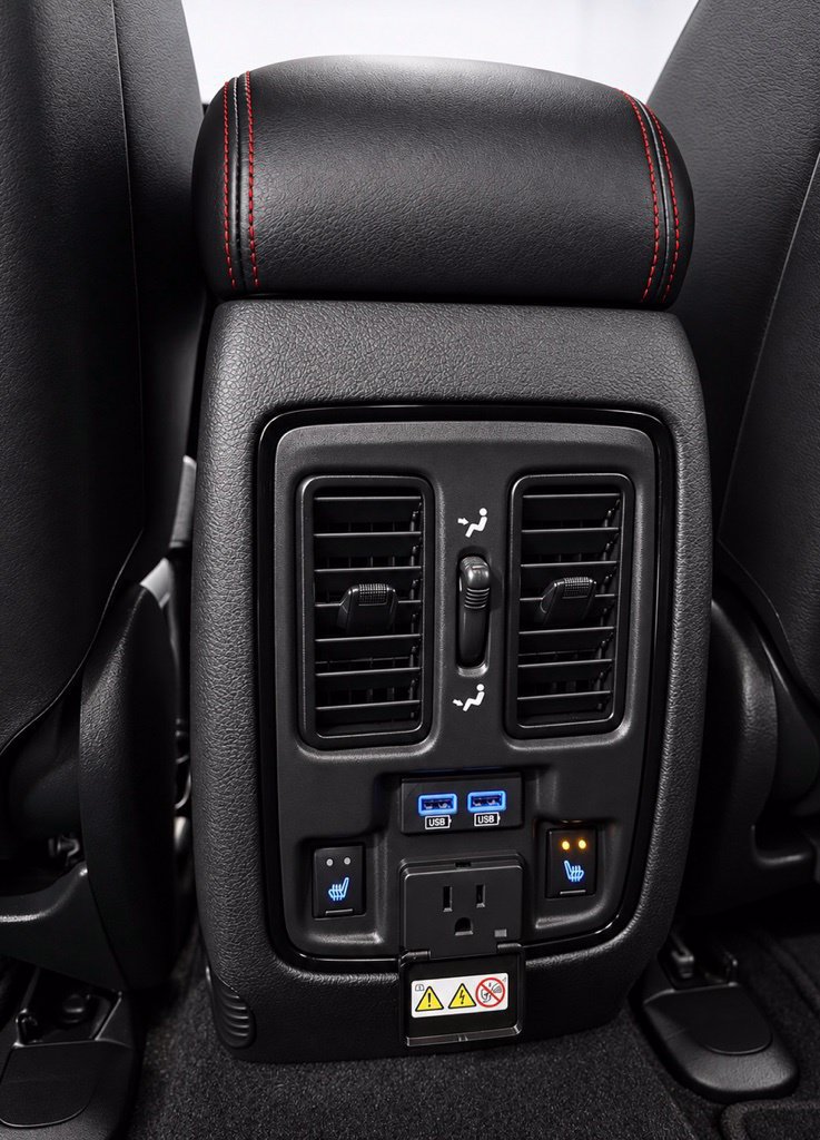Used 2023 Dodge Durango R/T w/ Tow 'N Go Package AWD/4WD image 37