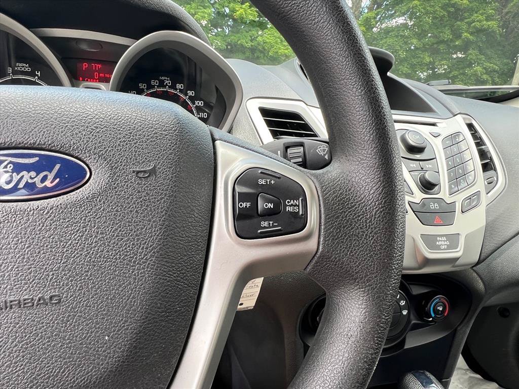 Used 2013 Ford Fiesta SE FWD image 23