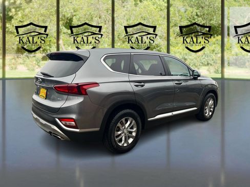 Used 2019 Hyundai Santa Fe SE image 5